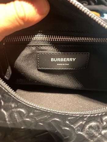 pochette burberry nera|burberry pocket bag icons.